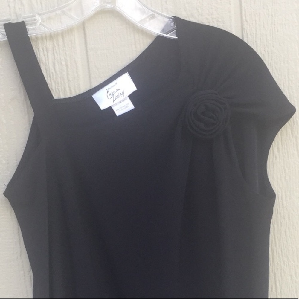 Women’s Casual Living Rosette Detail Top Size S - Picture 4 of 8